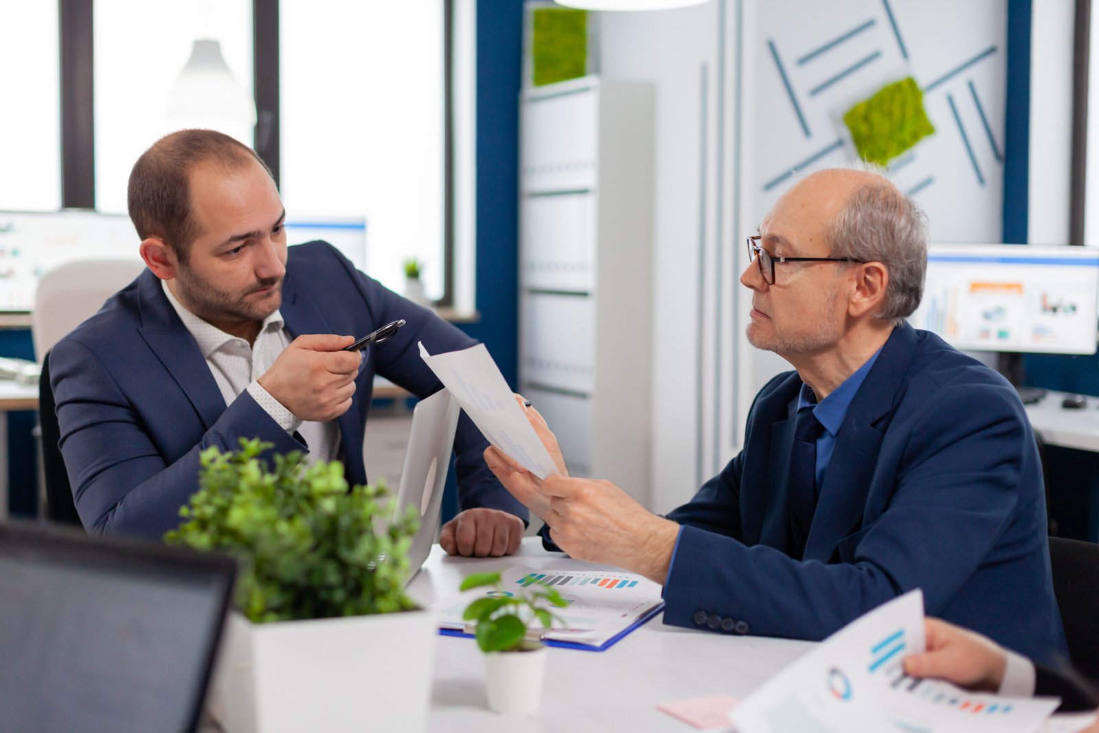 Chief Investment Officer vs Chief Financial Officer: Understanding Their Roles and Responsibilities